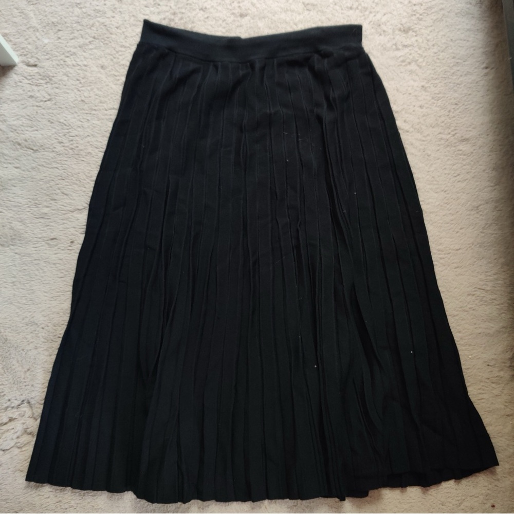 Pose Black Pleated knit Skirt size xl